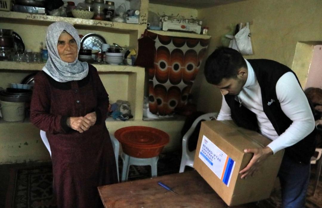Secercah Senyum di Tepi Barat Kala Bingkisan Lebaran Mengetuk Pintu Jenin 
