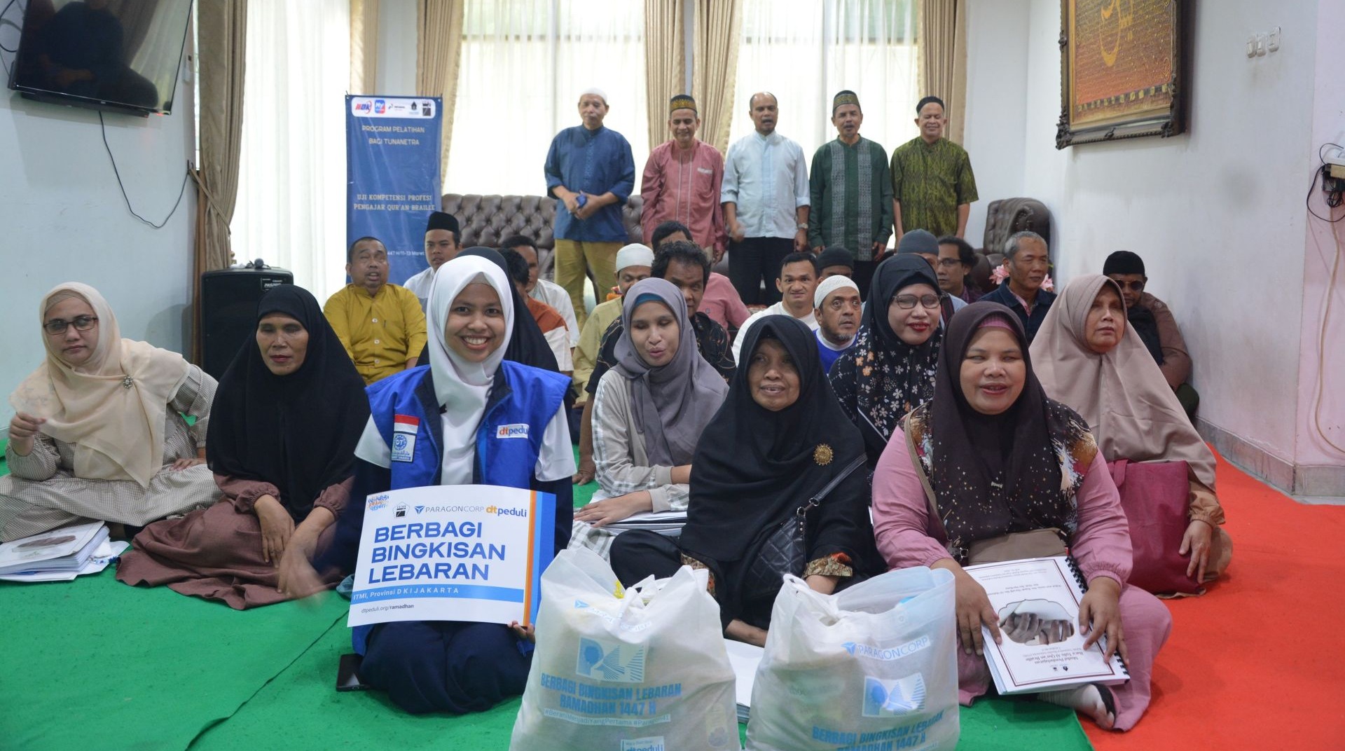 Bingkisan Lebaran Tambah Haru Penutupan Pelatihan Baca Quran Komunitas ITMI  