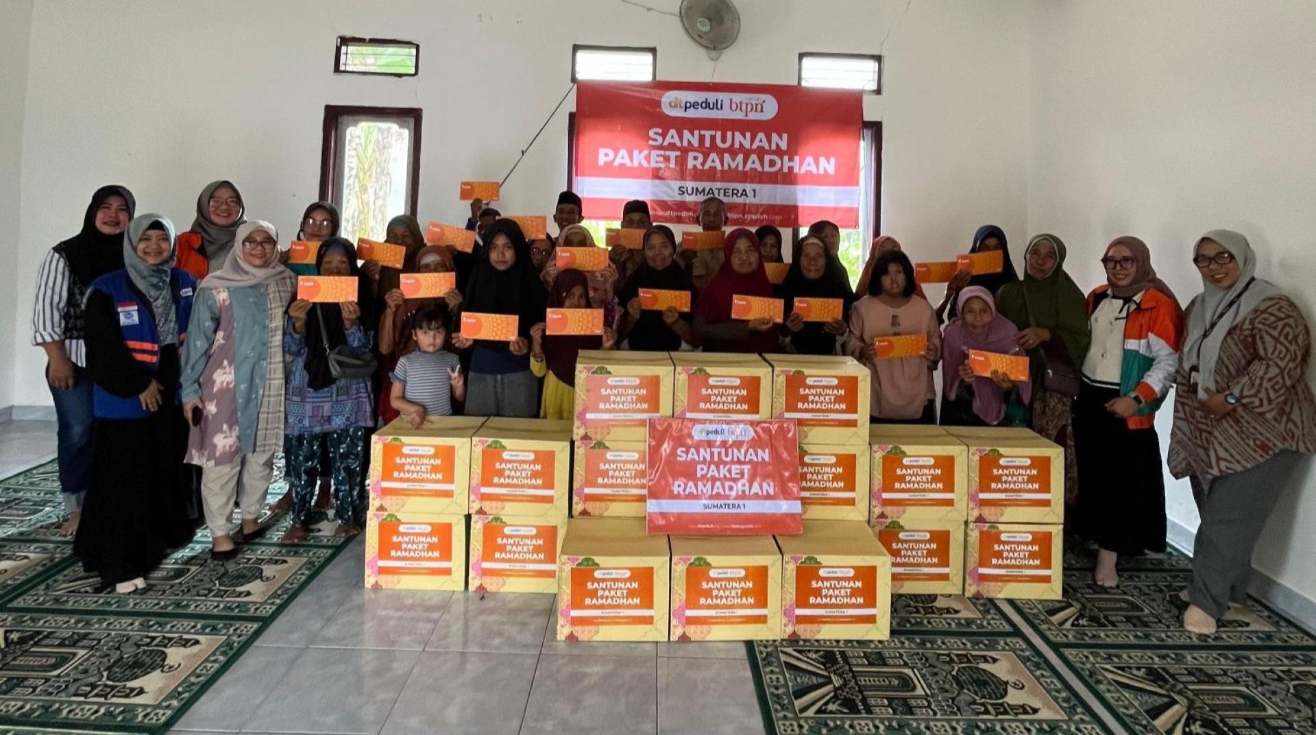 BTPN Syariah dan DT Peduli Lampung Salurkan Santunan Paket Ramadhan di Lampung 
