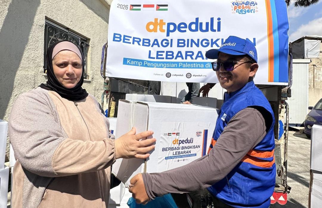 Hangatnya Paket Buka Puasa dan Bingkisan Lebaran untuk Pengungsi Palestina 