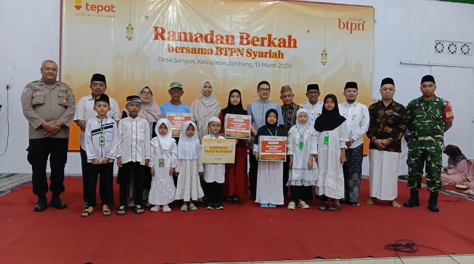 DT Peduli Surabaya dan BTPN Syariah Salurkan Paket Ramadhan dan Santunan untuk Yatim serta Dhuafa di Desa Sengon 