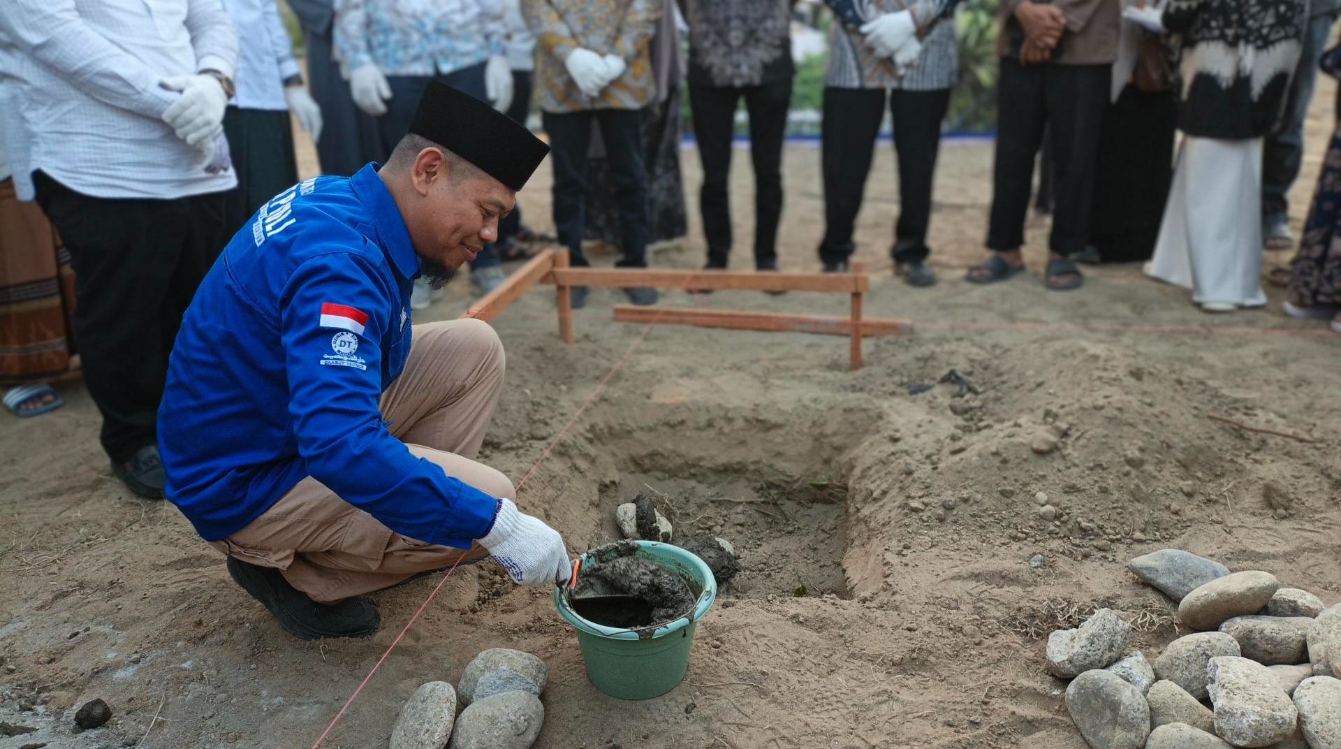 DT Peduli Gelar Peletakan Batu Pertama Pembangunan Rumah Panggung Tetap (Rupatap) di Desa Alue Kuta 