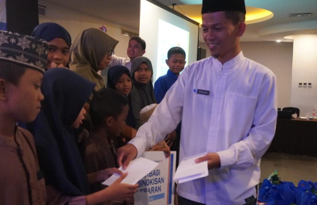 DT Peduli Sulsel Bersama Hisana Makassar Raya dan Askrindo Syariah Berikan Bingkisan Santunan untuk Anak Yatim Penghafal Al-Qur’an 