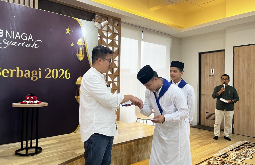 DT Peduli Sumut dan CIMB Niaga Syariah Medan Distribusikan Ratusan Paket Buka Puasa dan Santunan untuk Santri