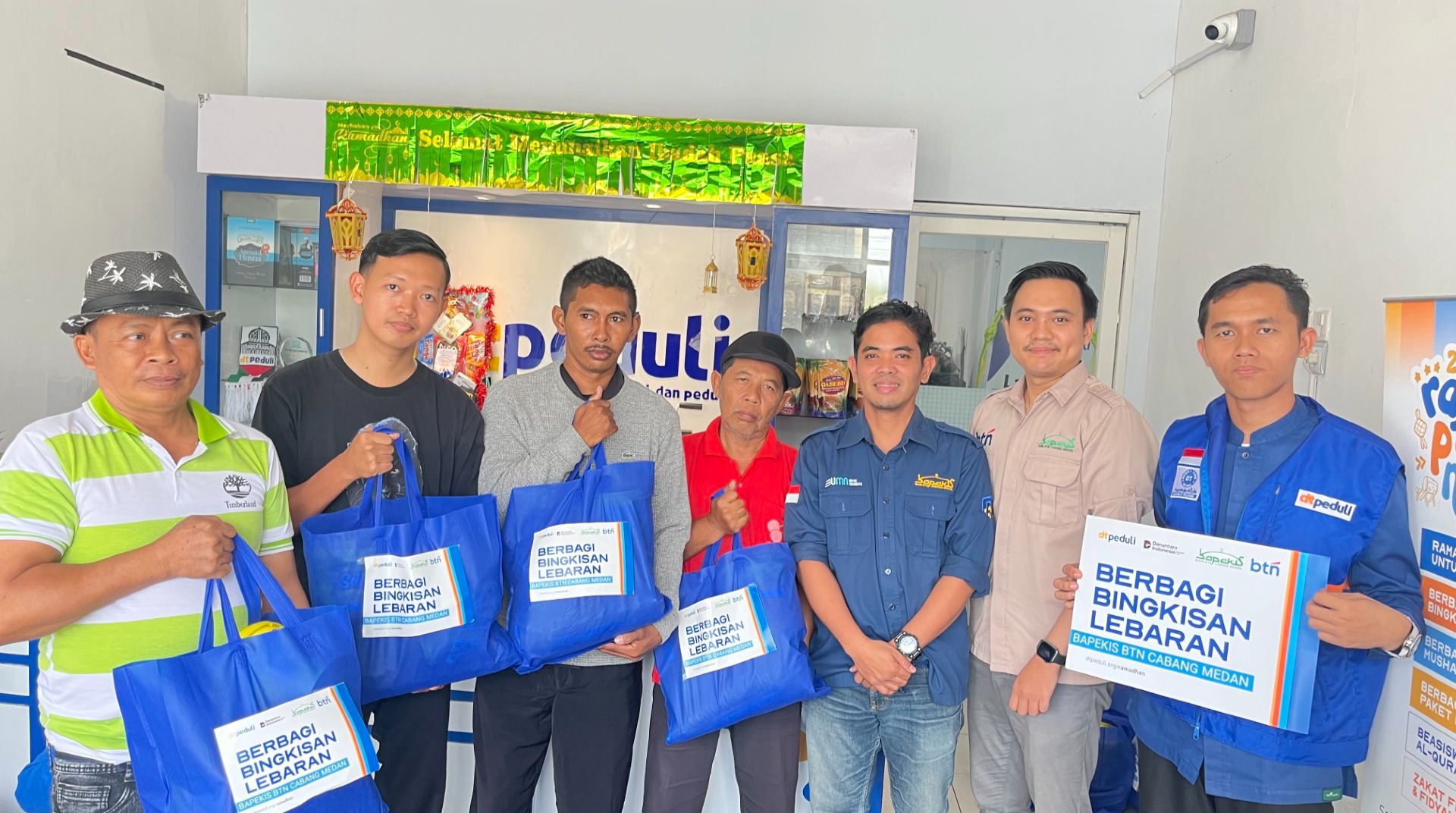 DT Peduli Sumut Bersama Bapekis BTN Cabang Medan Salurkan Bantuan untuk Masyarakat Medan Sunggal 