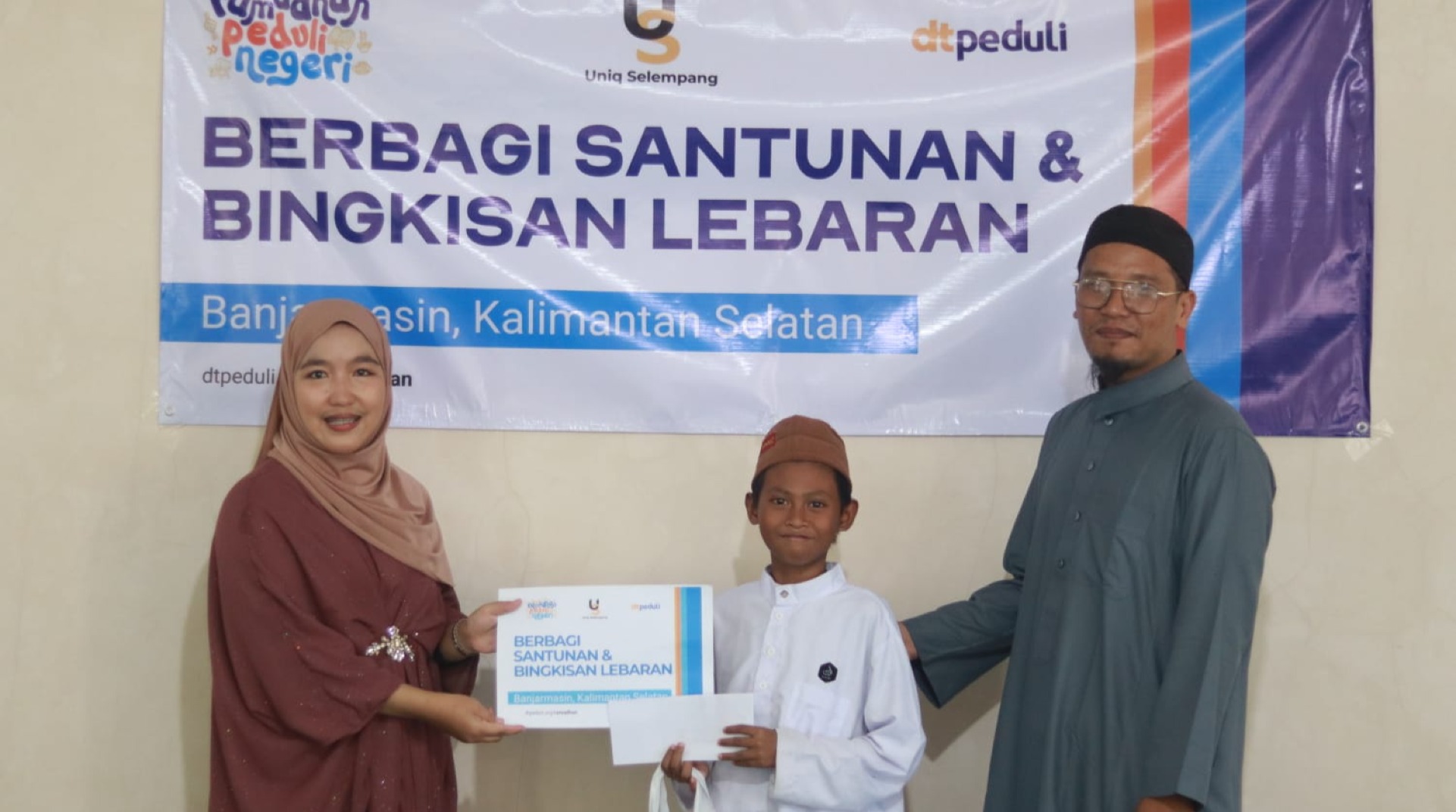 DT Peduli Kalsel dan Uniq Selempang Salurkan Santunan dan Bingkisan Lebaran untuk Anak Panti Asuhan Yatim Muhammadiyah 