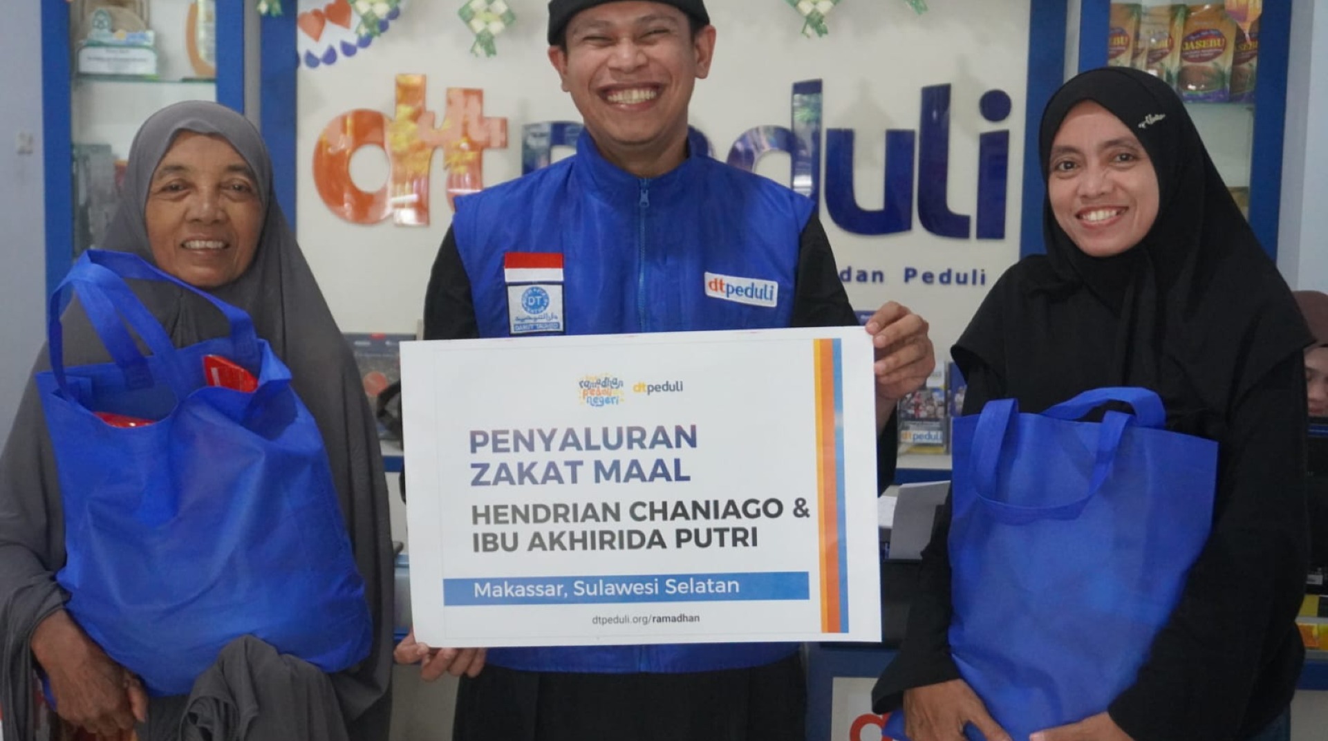 DT Peduli Sulsel Salurkan Bingkisan Lebaran,  Zakat Maal dan Zakat Fitrah di Gowa dan Makassar