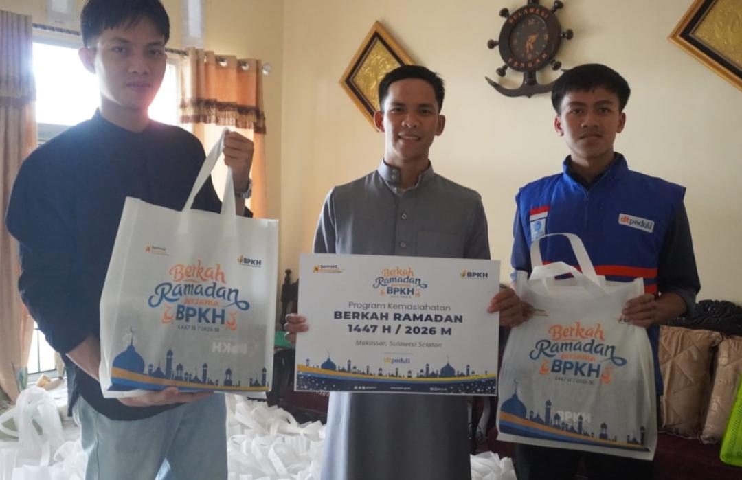 DT Peduli Sulsel dan BPKH Salurkan Paket Bingkisan Lebaran di Makassar dan Maros 