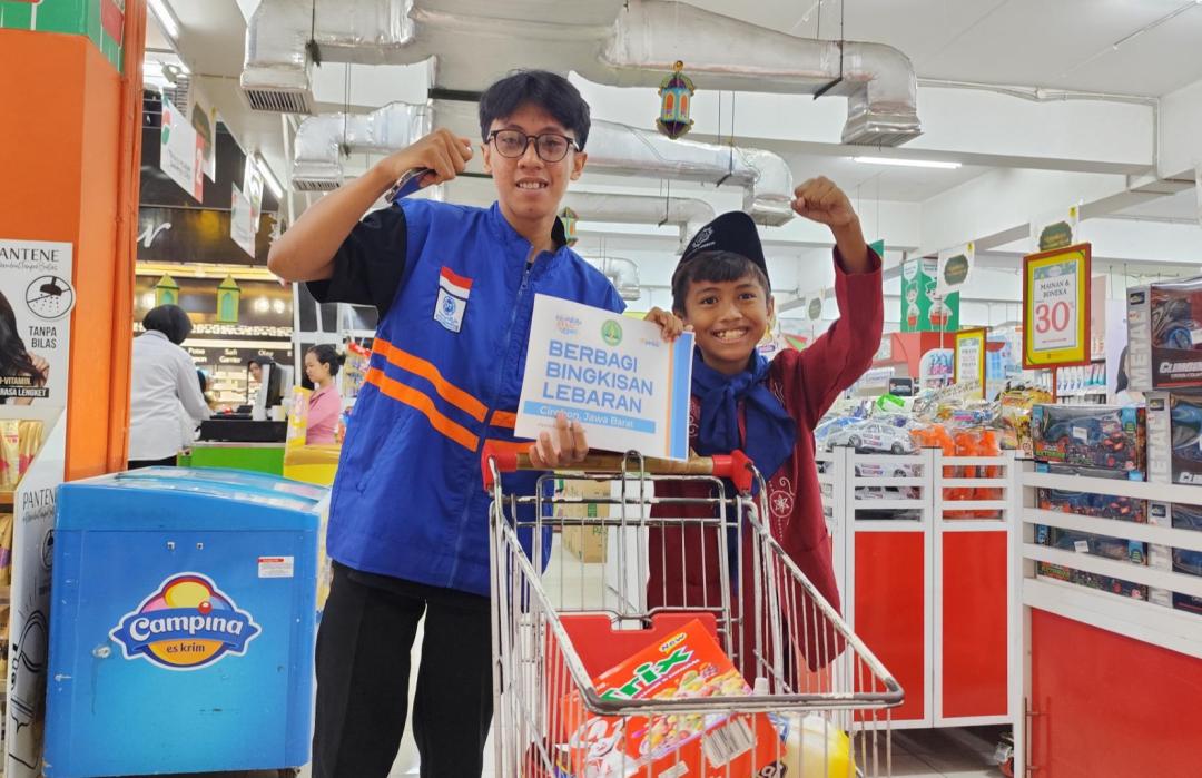 DT Peduli Cirebon Sinergi dengan Paguyuban Pasundan Salurkan Bingkisan Lebaran dan Belanja Bahagia untuk Anak Yatim 
