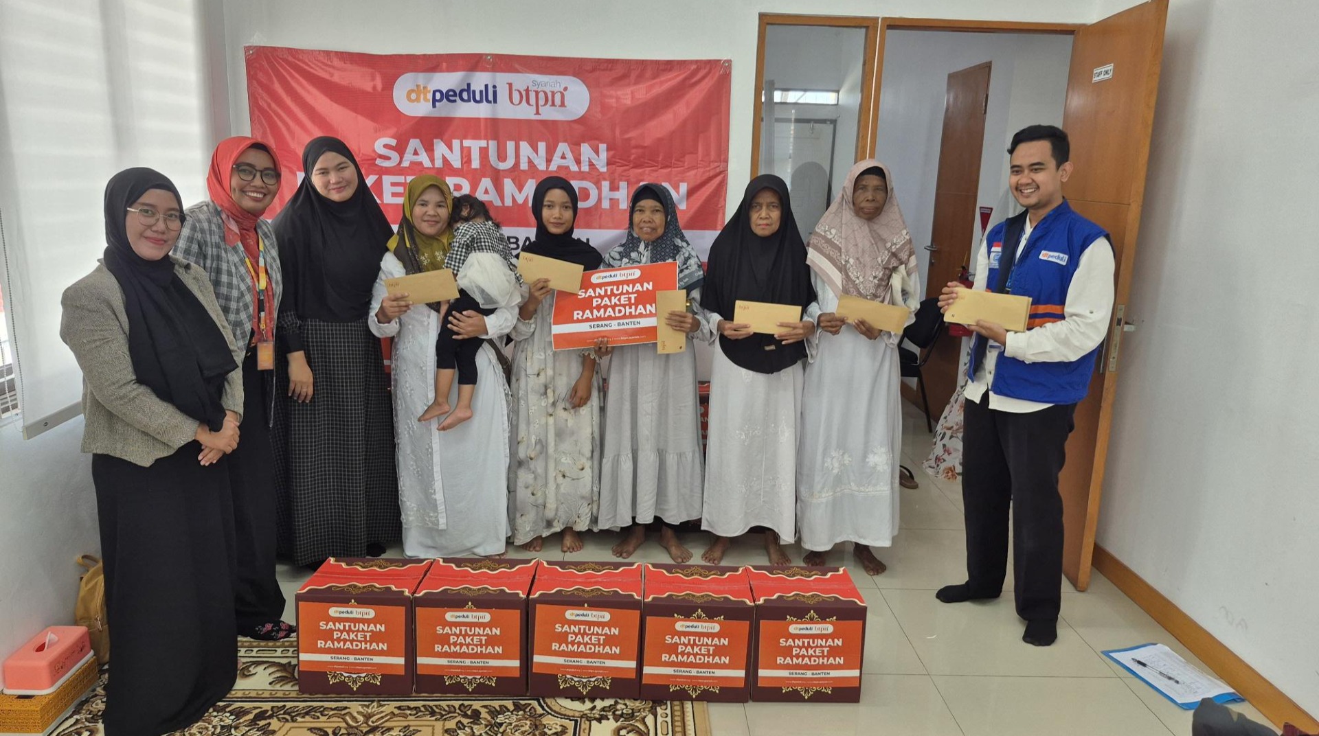 DT Peduli Serang dan BTPN Syariah Salurkan Paket Santunan Ramadhan 1447 H untuk Yatim dan Dhuafa 
