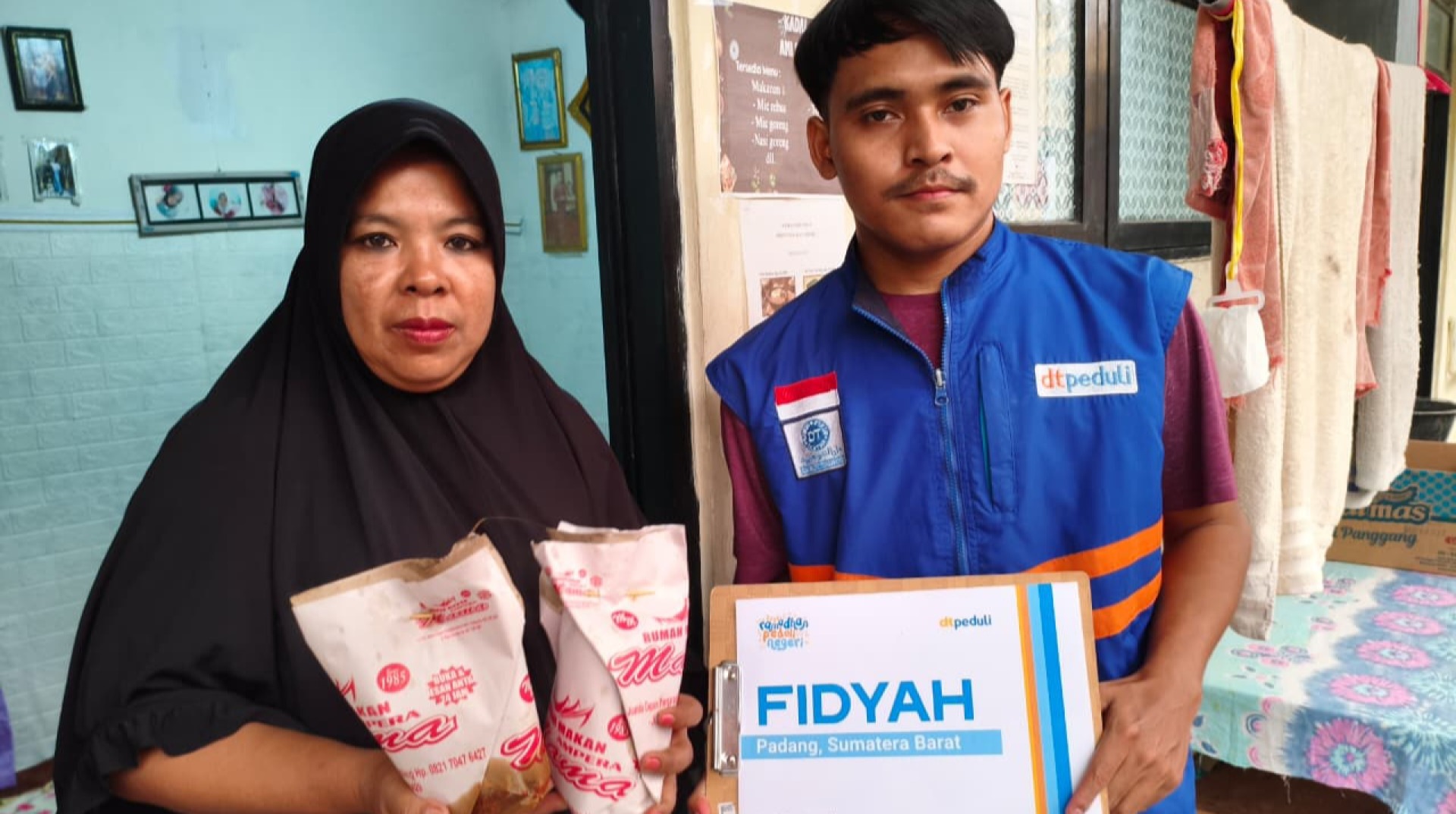 Salurkan Fidyah, DT Peduli Sumbar Bawa Kebahagiaan Bagi Warga Rusunawa Purus, Kota Padang 