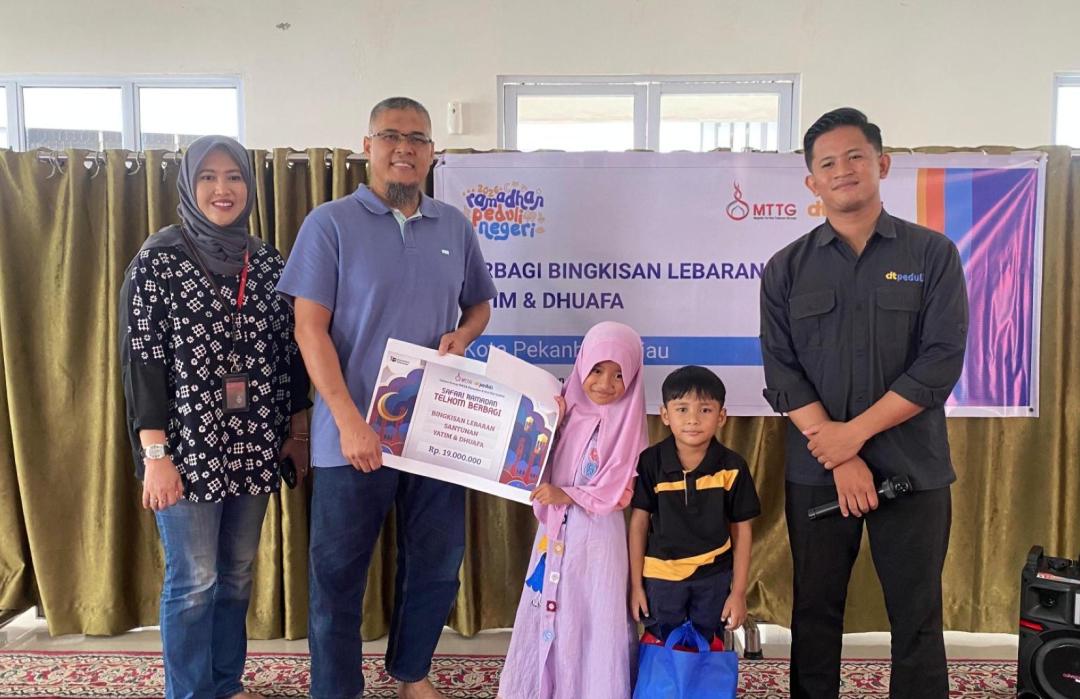 Jelang Idulfitri, DT Peduli Riau dan MTTG Witel Riau Hadirkan Senyum Anak Yatim dan Dhuafa Melalui Santunan Bingkisan Lebaran 