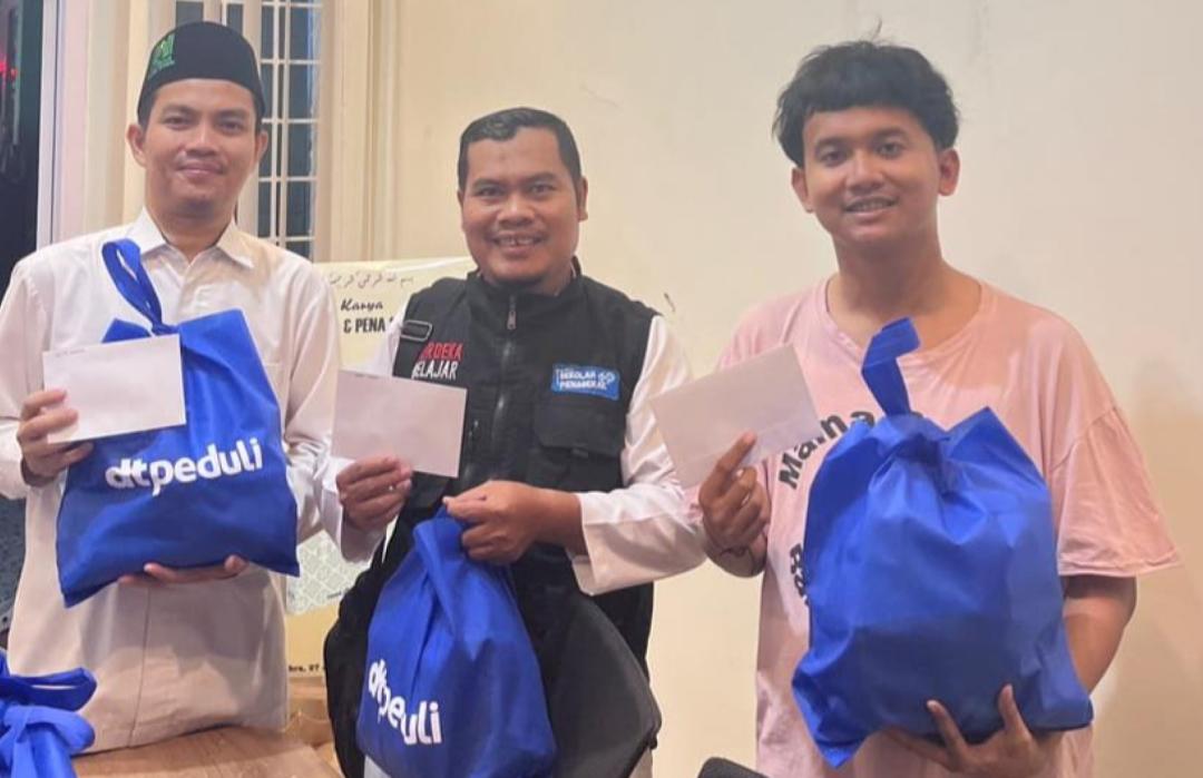 Sinergi Kebaikan di Bulan Ramadhan, DT Peduli Riau Berbagi Bingkisan Lebaran untuk Guru Al-Andalus Islamic School