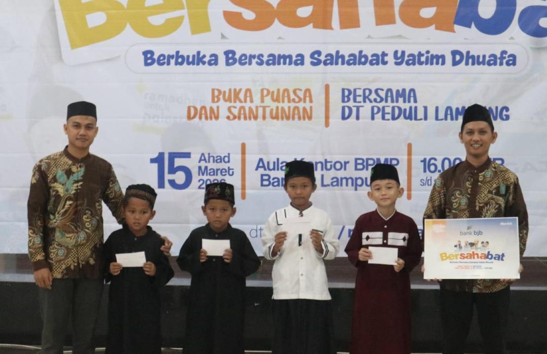 Ramadhan Kian Meriah, DT Peduli Lampung Gelar Buka Puasa dan Salurkan Santunan untuk Ratusan Yatim dan Dhuafa 