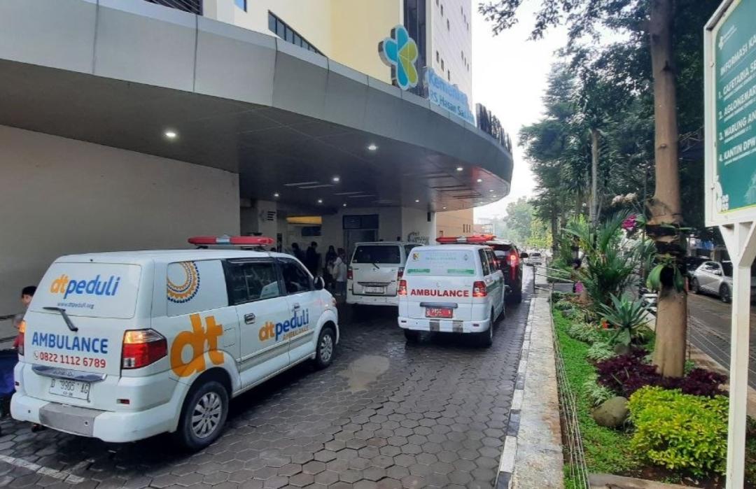 DT Peduli Tasikmalaya Fasilitasi Ambulance Gratis untuk Pasien Komplikasi Menuju Rumah Sakit Hasan Sadikin (RSHS) Bandung 