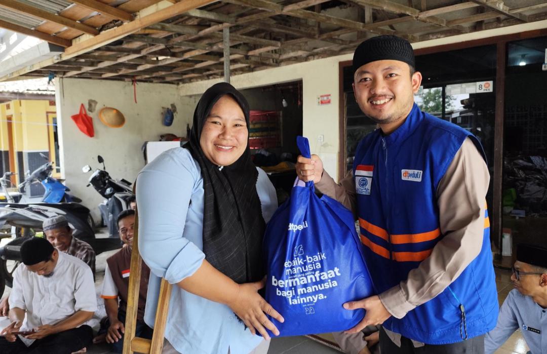 DT Peduli Cirebon Salurkan 617 Bingkisan Lebaran di Wilayah Cirebon, Indramayu, dan Majalengka