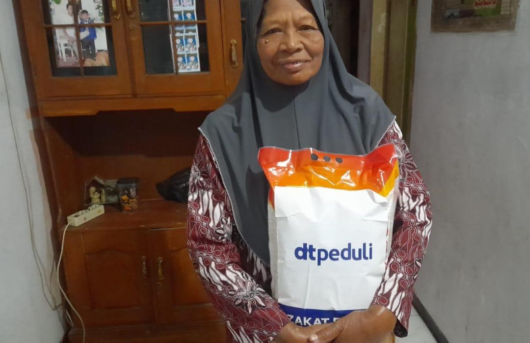 DT Peduli Malang Salurkan Zakat Fitrah untuk Masyarakat Prasejahtera di Kecamatan Poncokusumo