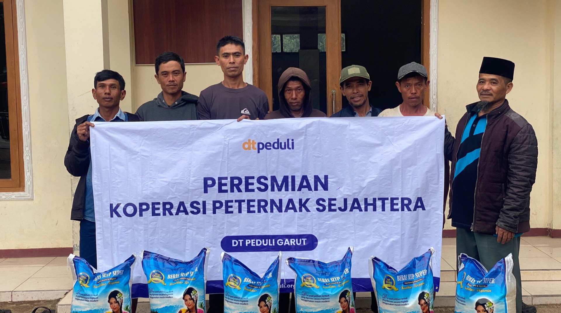 Perluas Dampak Pemberdayaan, DT Peduli Garut Gelar Peresmian Koperasi Peternak Sejahtera  