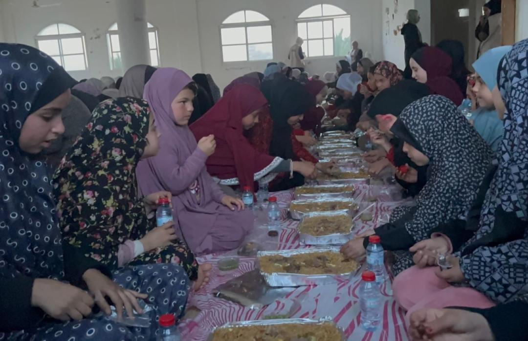 “Kado Terindah di Hari Istimewa” 