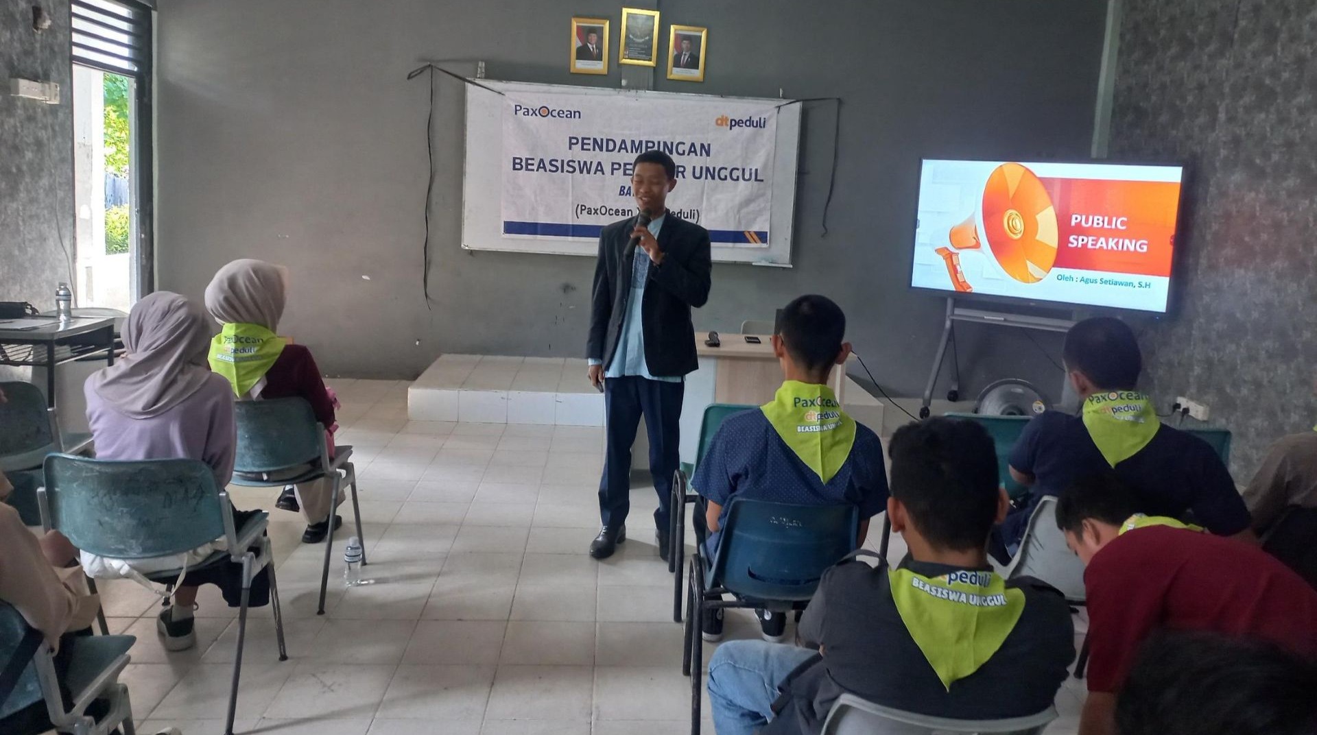 DT Peduli dan PaxOcean Gelar Pendampingan Public Speaking untuk Beasiswa Unggul Batam 
