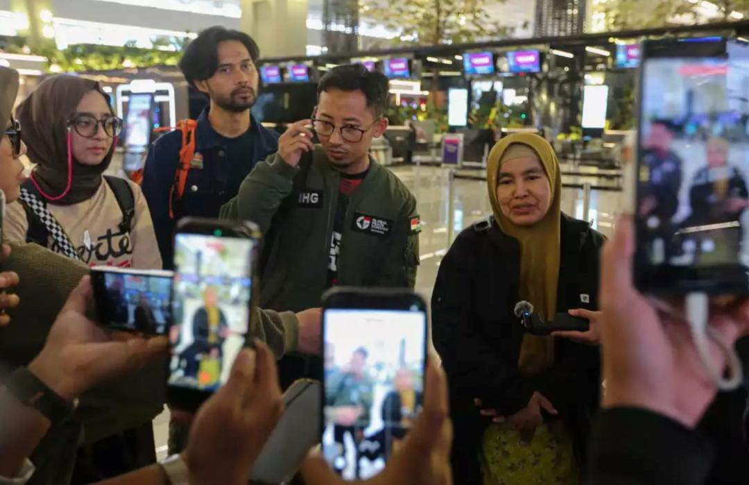 Enam Aktivis Indonesia Berangkat Menuju Misi Pelayaran GSF 2.0 