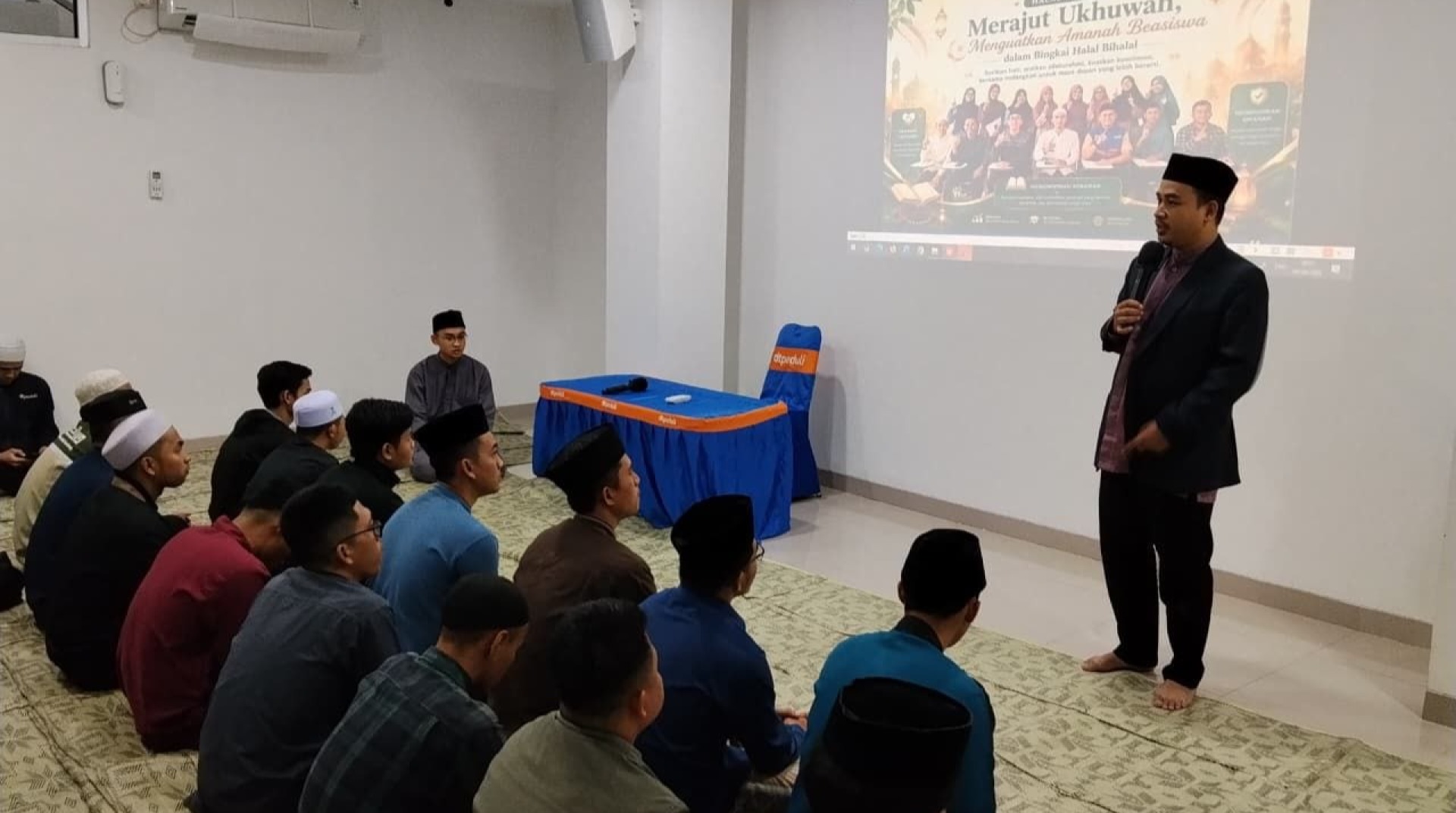 Perkuat Ukhuwah, DT Peduli Bandung Gelar Halalbihalal untuk Penerima Beasiswa 