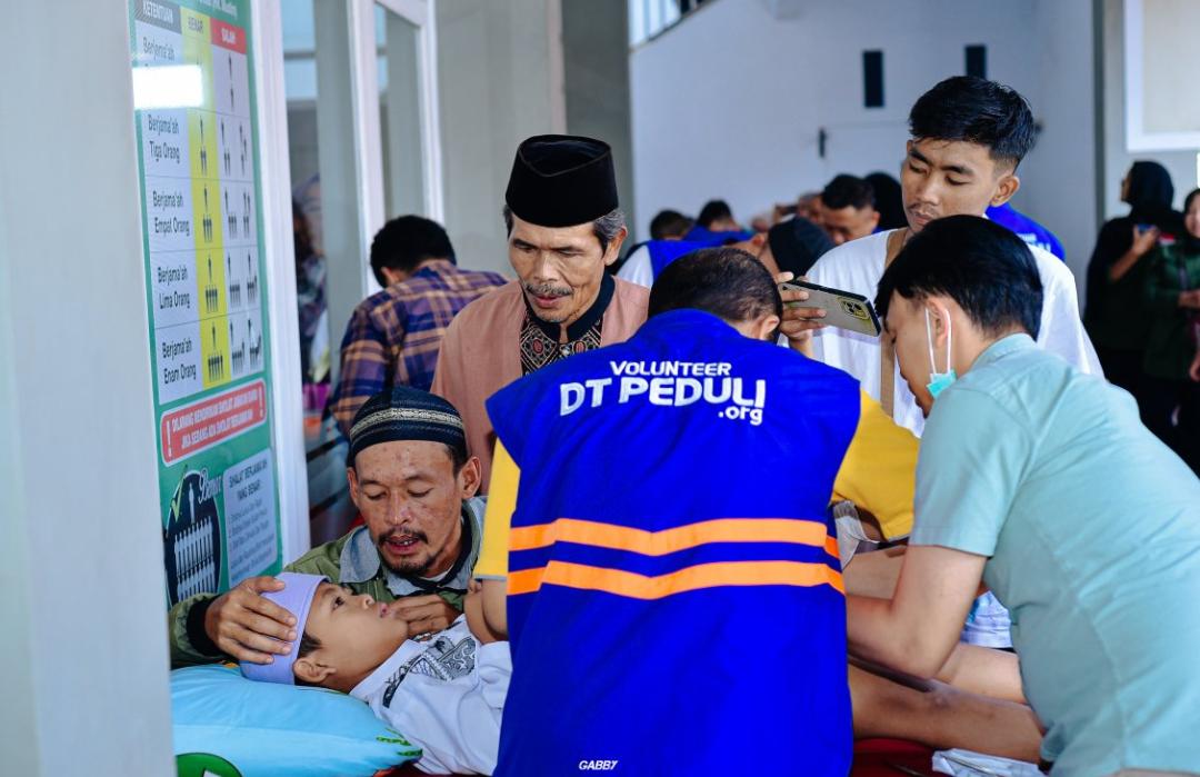 DT Peduli Kuningan Gelar Khitanan Massal Dalam Rangka Hari Jadi Kelurahan Awirarangan yang ke 25  