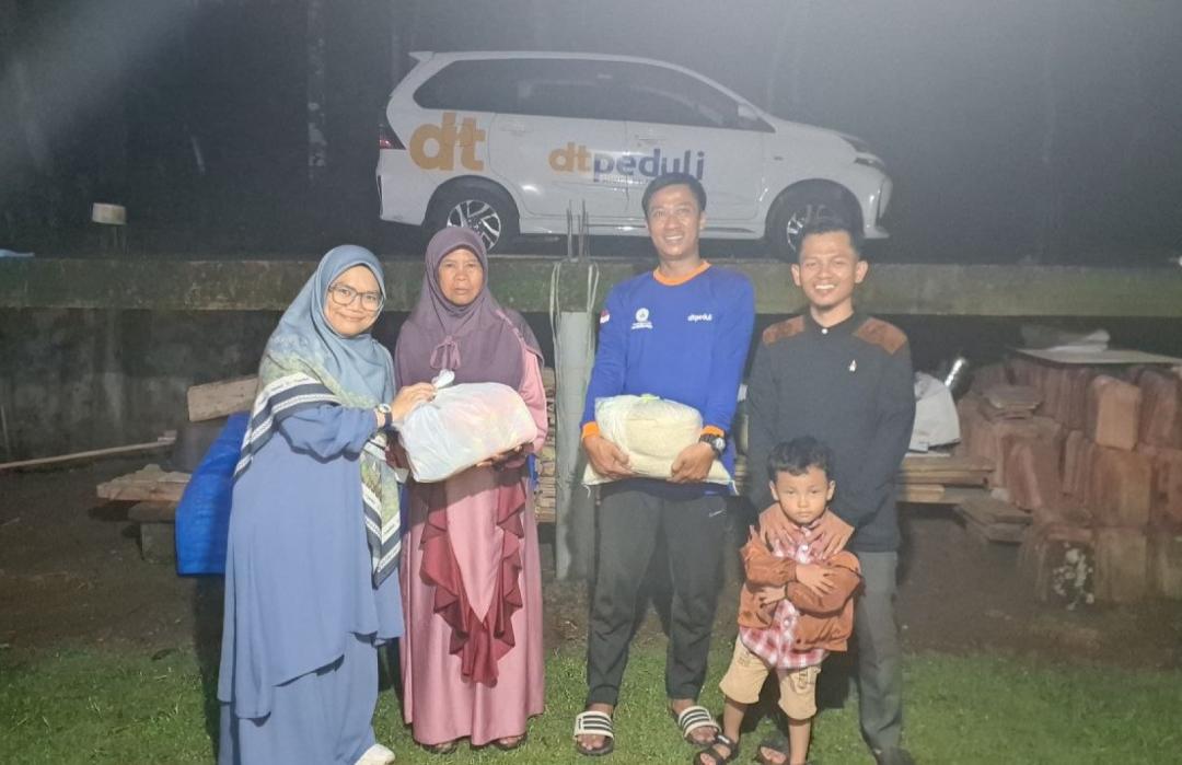 DT Peduli Tasikmalaya Gerak Cepat Bantu Penyintas Kebakaran di Jatiwaras