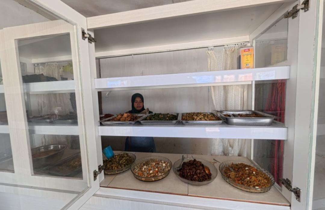 DT Peduli Metro Salurkan Bantuan Modal Usaha untuk Ibu Atik 