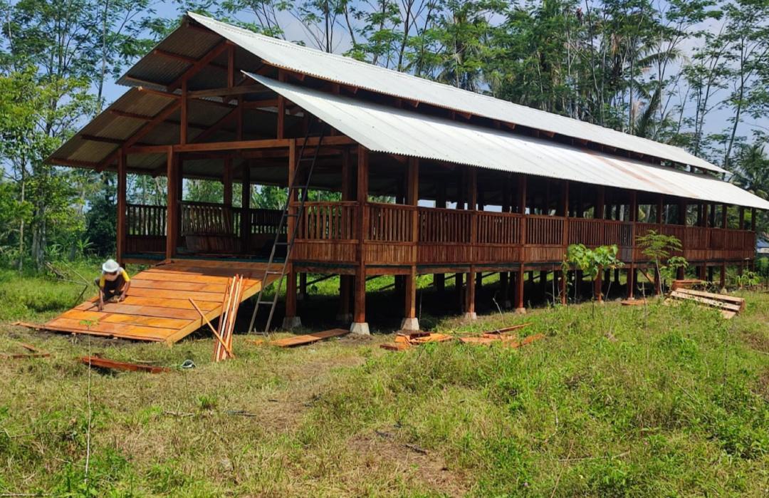 DT Peduli Yogyakarta Bangun Kandang Sistem Koloni Untuk Pemberdayaan