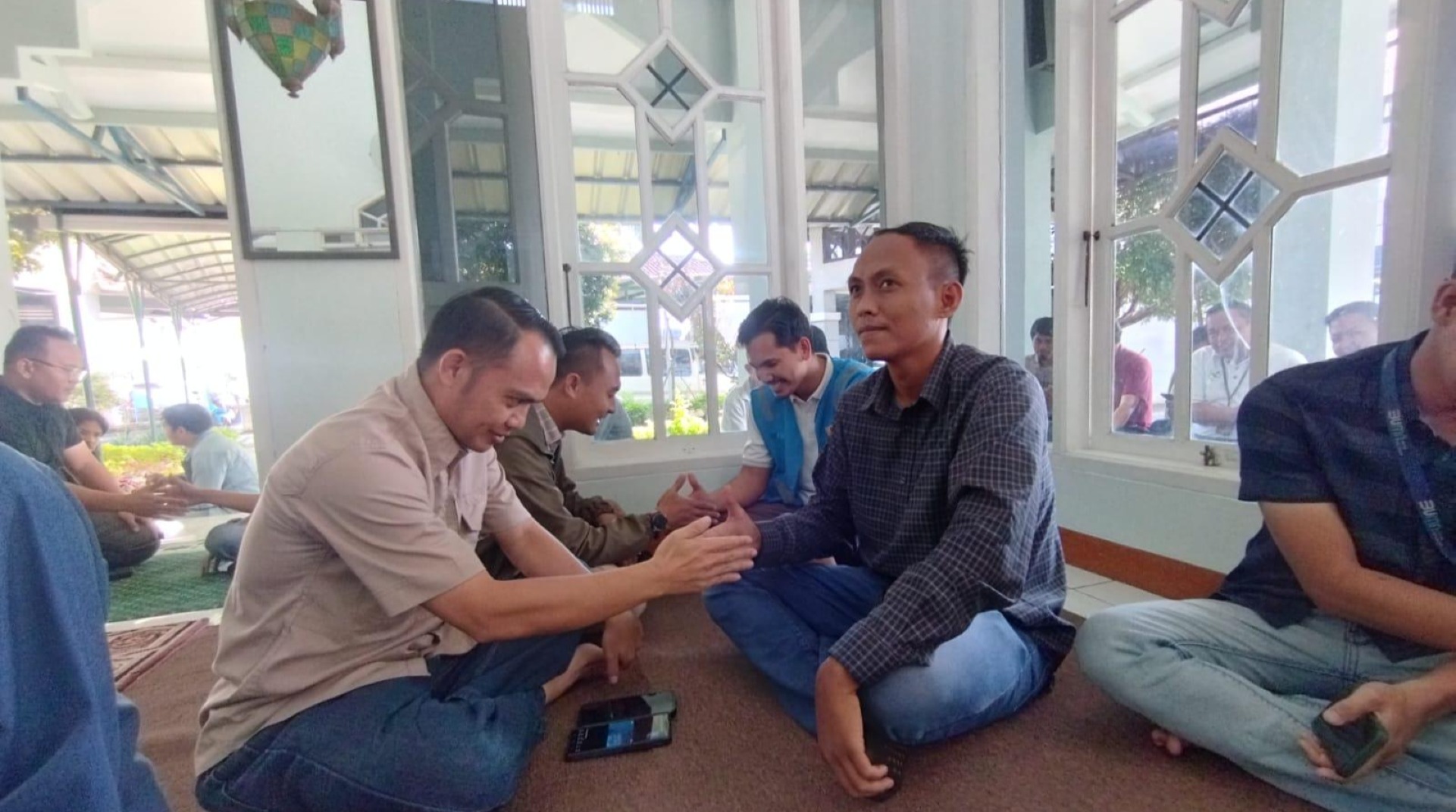 Karyawan PLN UP3 Cianjur Antusias Ikut Kajian dan Halalbihalal Bersama DT Peduli Cianjur