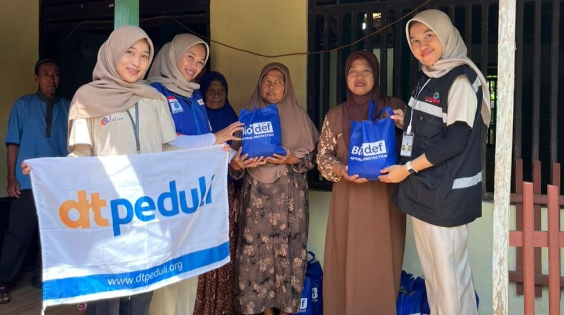 Kolaborasi Kebaikan, DT Peduli Solo dan Yayasan Sumringah Peduli Hadirkan Senyum untuk Sesama 