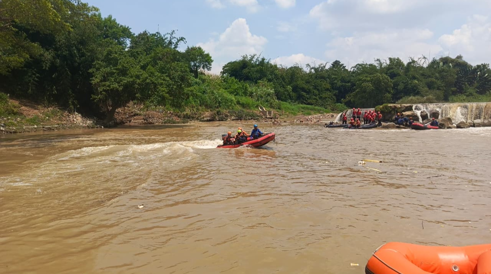 DT Peduli Bogor Turunkan Tim Relawan Bantu Pencarian Korban Hanyut di Sungai Cileungsi