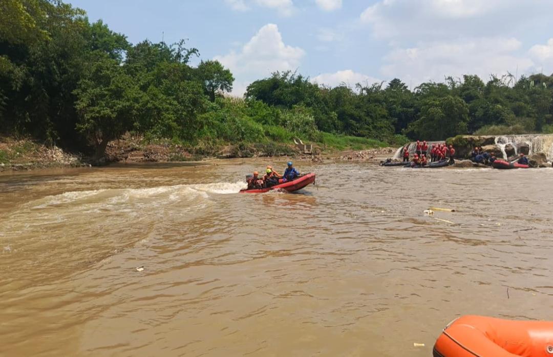 DT Peduli Bogor Turunkan Tim Relawan Bantu Pencarian Korban Hanyut di Sungai Cileungsi