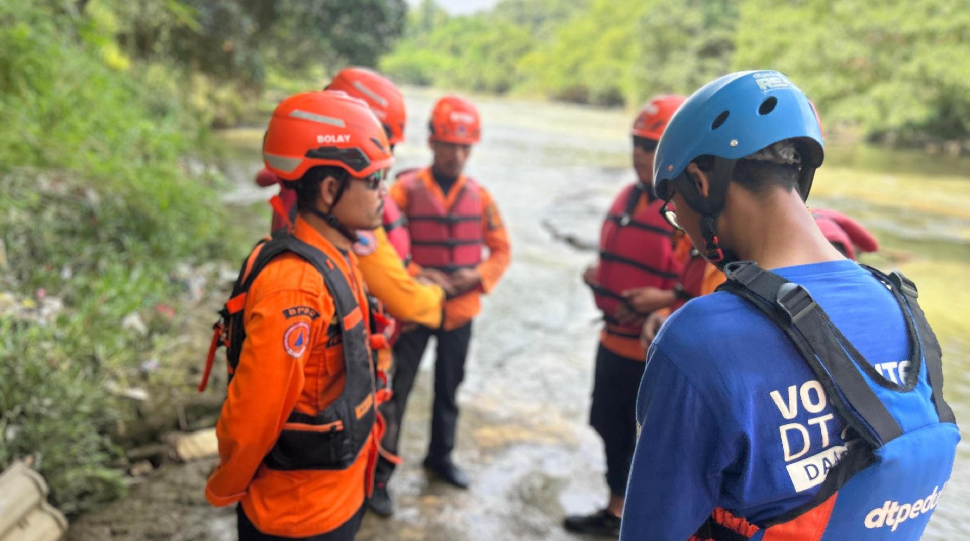 Tidak Menyerah! Tim Relawan DT Peduli Bogor Bersama Tim SAR Gabungan Terus Lakukan Pencarian Korban Hanyut 