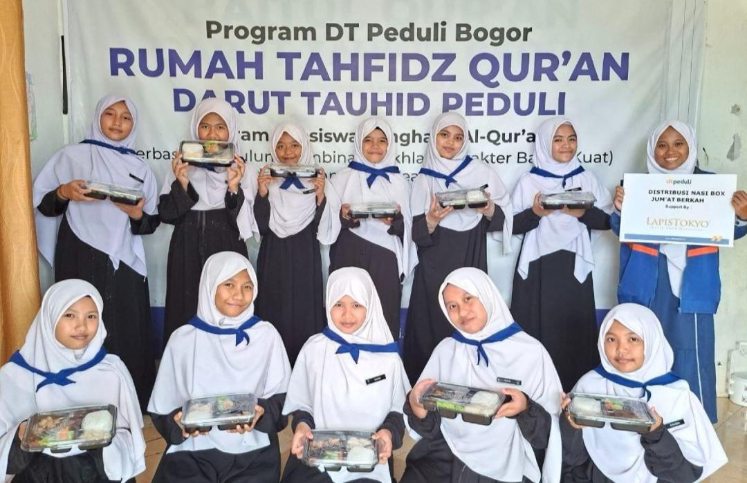 DT Peduli Bogor Salurkan Nasi Siap Santap untuk Santri Penghafal Al-Qur’an dalam Program Jumat Berkah 