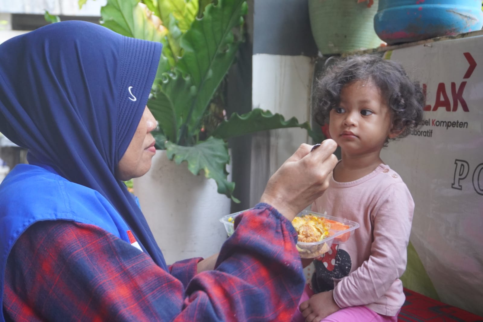 DT Peduli Sulsel dan Karyawan Hotel Four Points by Sheraton Makassar Laksanakan Program Grebek Stunting di Banta Bantaeng 