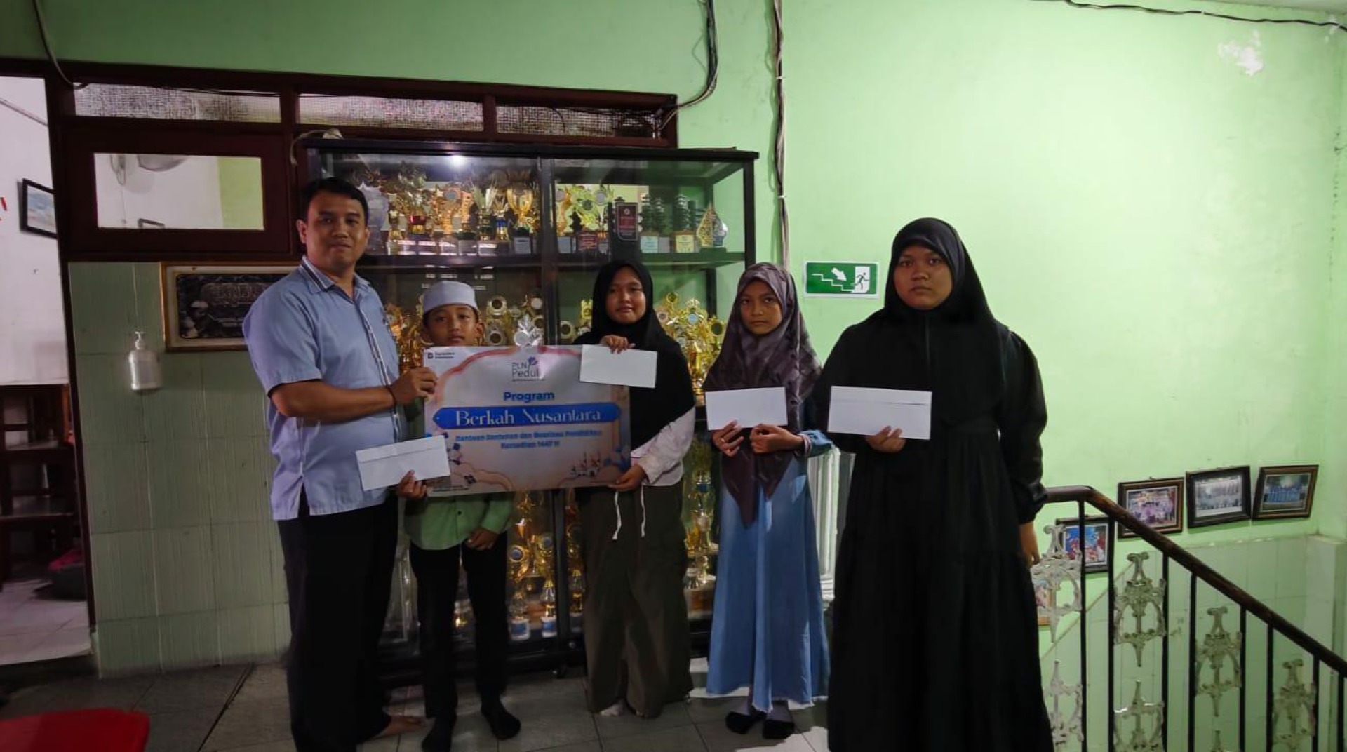 DT Peduli Jatim Salurkan Bantuan dari PT. PLN Nusantara Power untuk Siswa SD Islam An Nur Surabaya