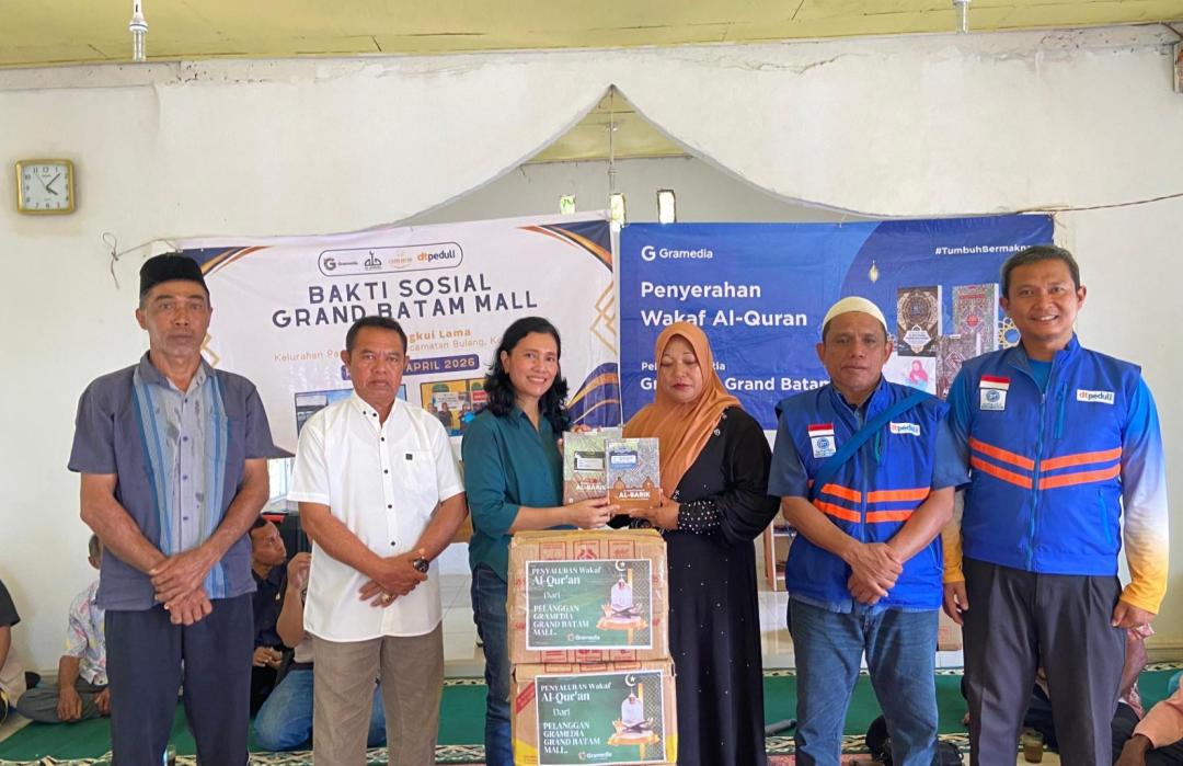 DT Peduli Kepri Bersama Masjid Al-Afdhol Grand Batam Mall dan Gramedia Salurkan Paket Sembako dan Mushaf Al-Qur’an ke Pulau Cengkui Lama