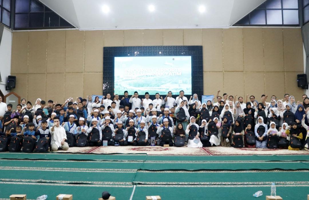 Tebar Kepedulian dan Harapan, PT Angkasa Pura Indonesia Bersama DT Peduli Bandung Santuni Anak Yatim 