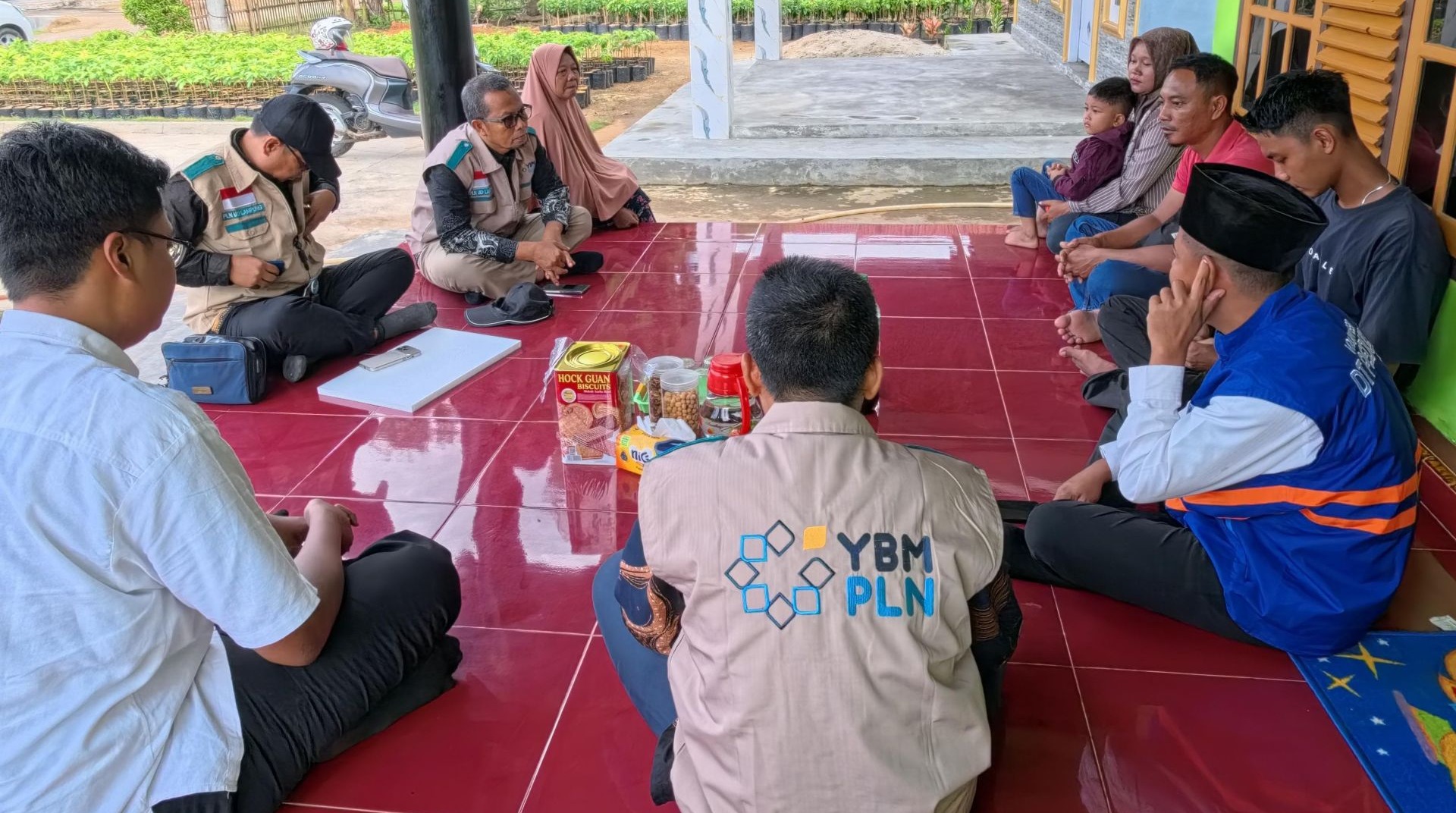Dorong Pemberdayaan UMKM, YBM PLN dan DT Peduli Berikan Bantuan Usaha di Pekalongan Lampung Timur  