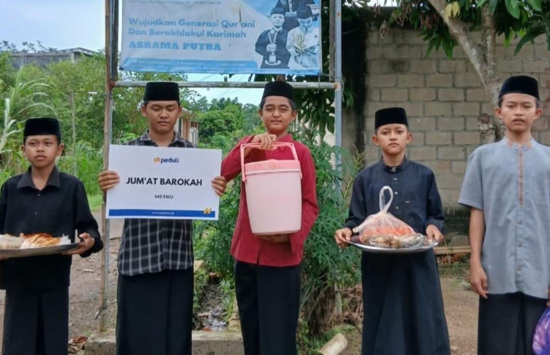 DT Peduli Metro Salurkan Program Jumat Barokah di Baitul Quran Madani 