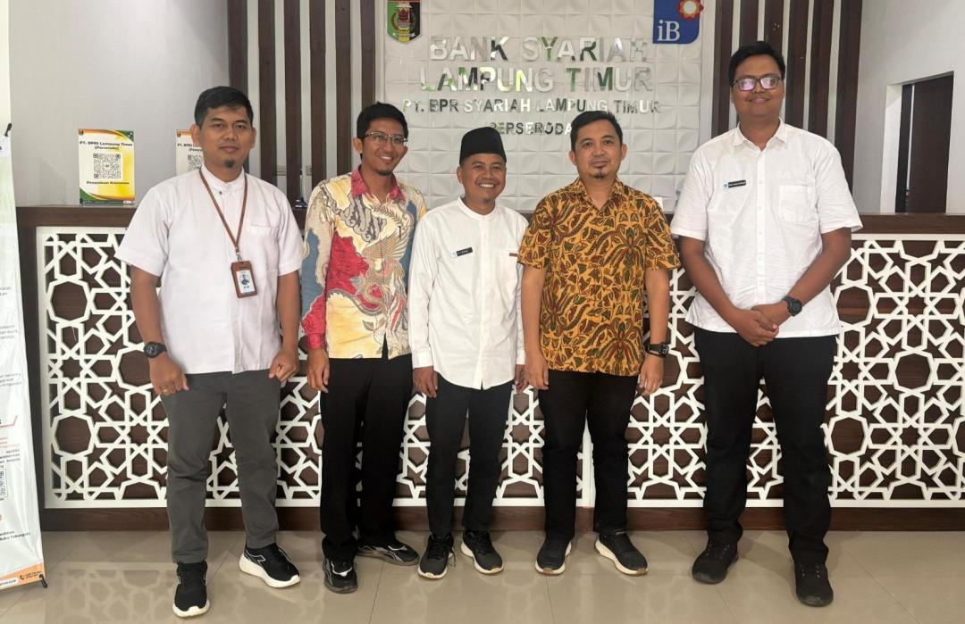 Perkuat Sinergi Kebaikan, DT Peduli Metro Kunjungi PT BPR Syariah Lampung Timur 