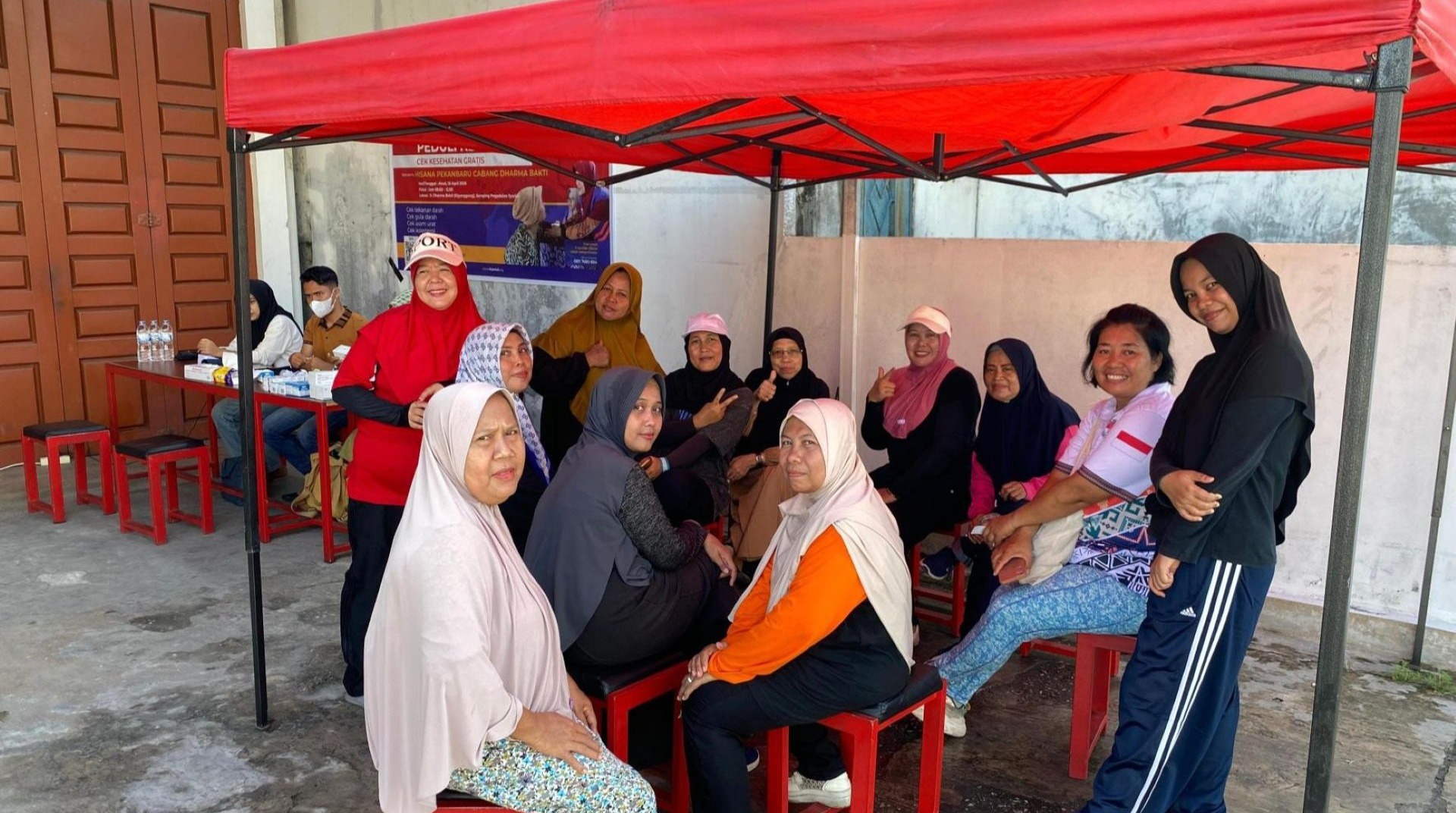 DT Peduli Riau dan Hisana Fried Chicken Gelar Cek Kesehatan Gratis untuk Masyarakat Pekanbaru 