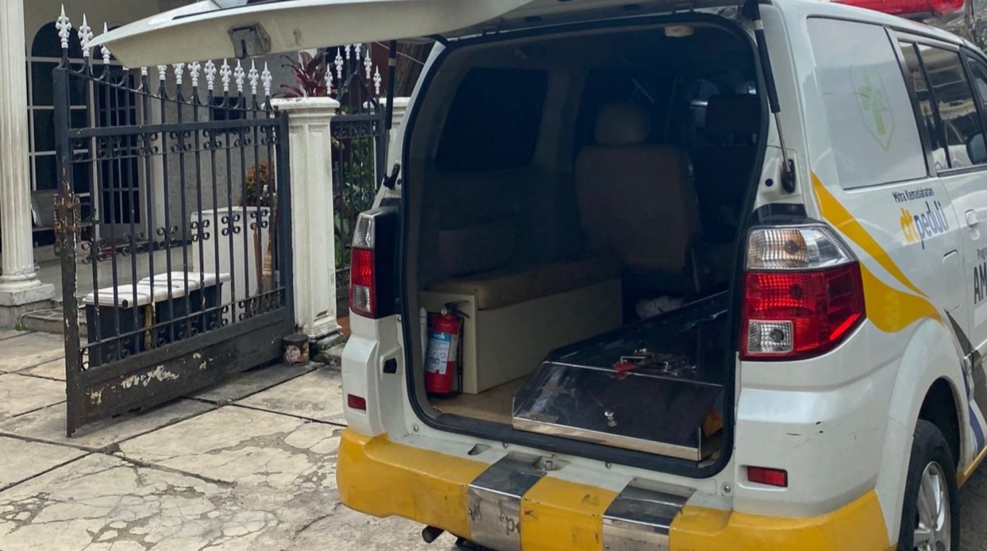 DT Peduli Bandung Berikan Layanan Pengantaran Pasien Tumor ke Rumah Sakit Hasan Sadikin 