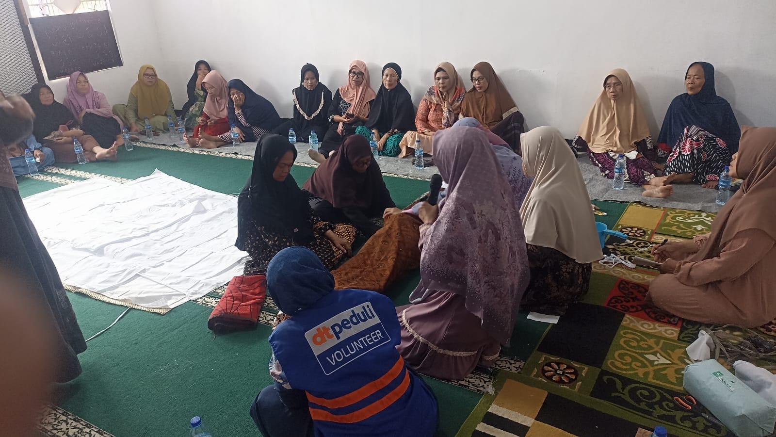 DT Peduli Depok Gelar Pengurusan Jenazah di Majelis Raudhatul Jannah