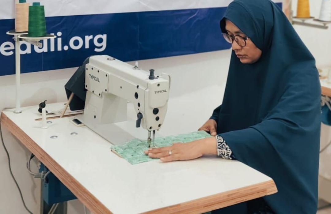 DT Peduli Serang Berdayakan Masyarakat dengan Gelar Pelatihan Menjahit 