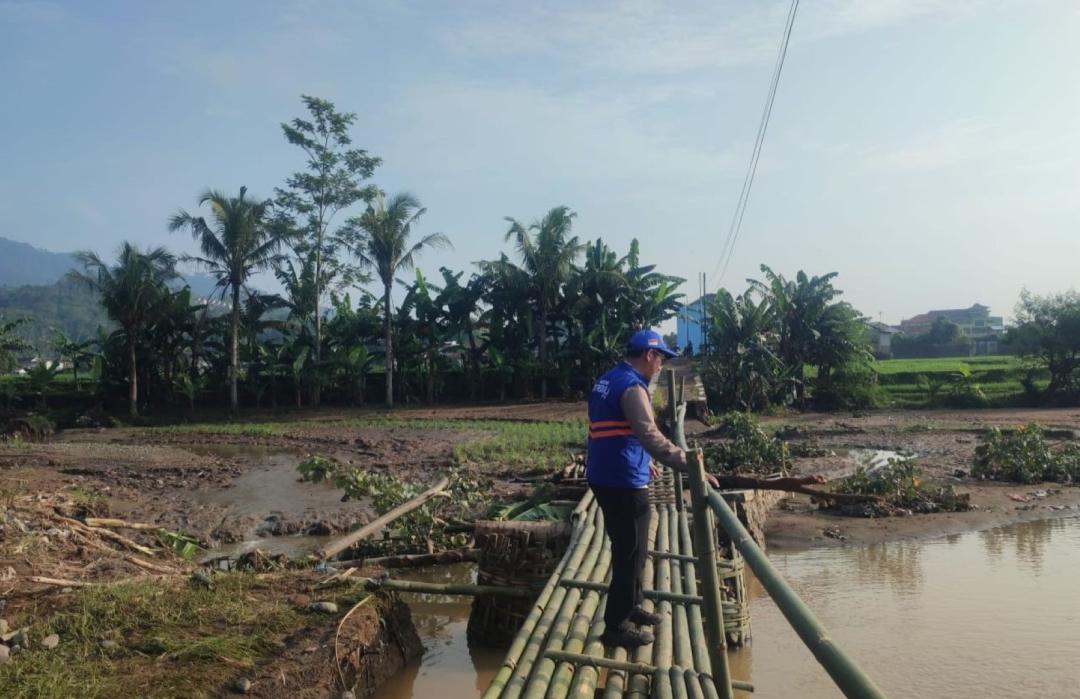 DT Peduli Lakukan Asesmen Lokasi Bencana Banjir Bandang Kampung Pasir Sireum  