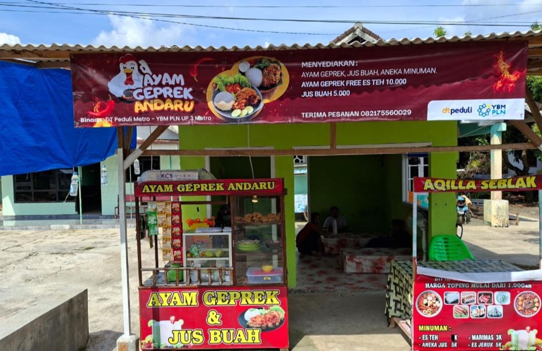 DT Peduli Metro dan YBM PLN Sinergi Bantu UMKM Ayam Geprek Andaru 