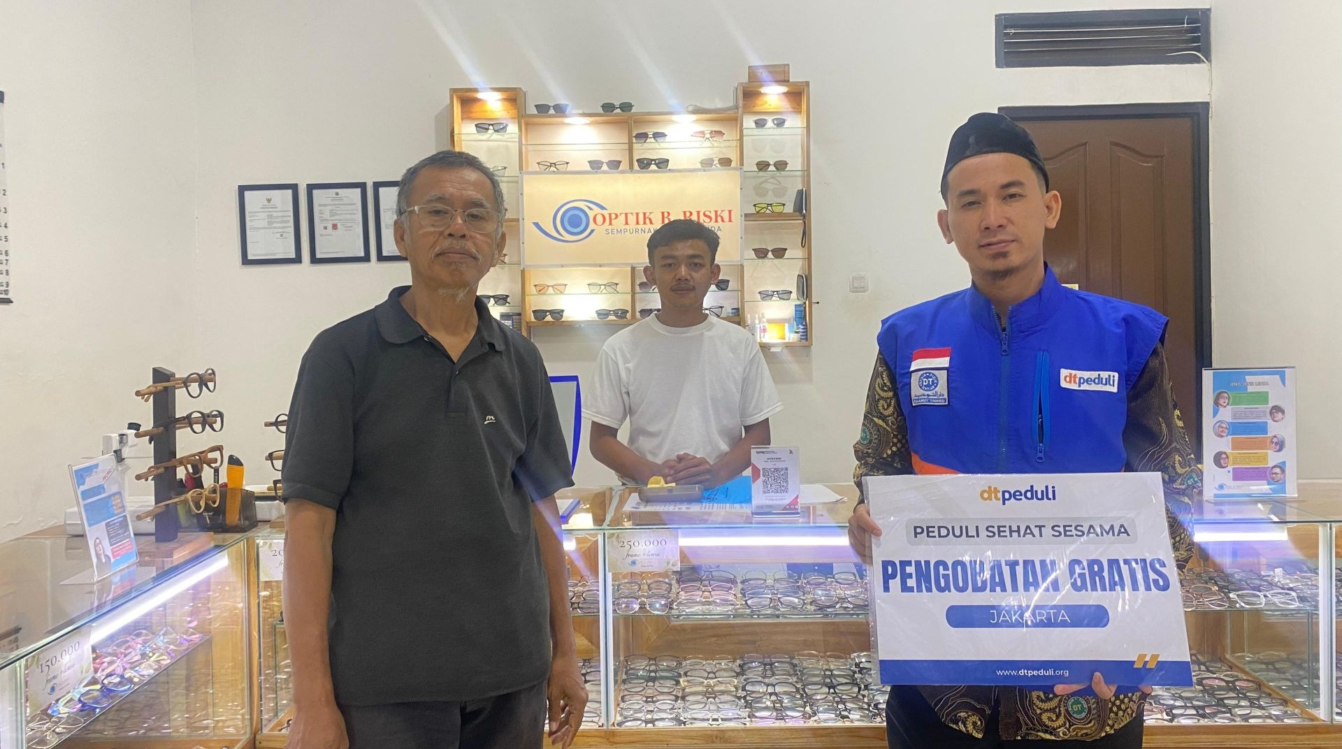 Peduli Sehat Sesama, DT Peduli Jakarta Gelar Pengobatan Gratis untuk Masyarakat Pondok Indah 